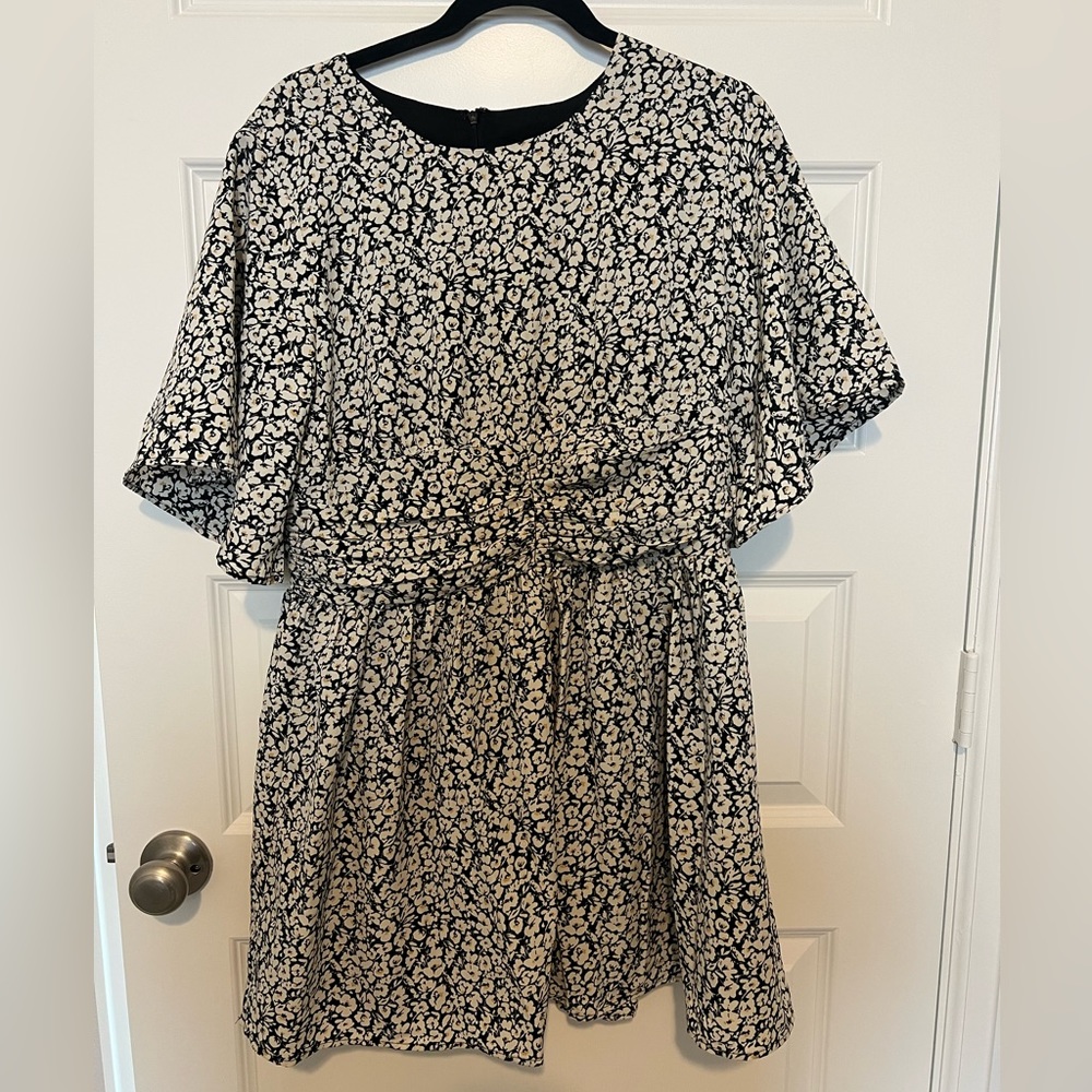 Forever 21 B&W Floral Print Mini Dress